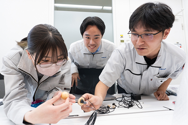 さすがフォスター電機の社員。探究心がすごい。